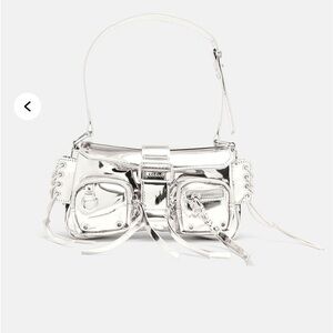 Silver Metallic Shoulder Bag - Fashion Nova